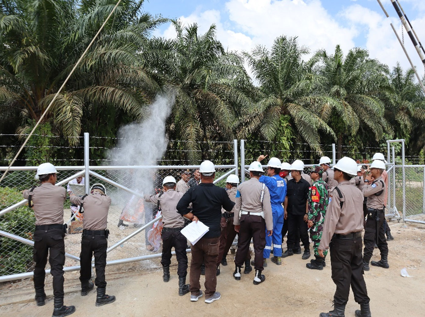 HSSE Initiatives and Programs: Exercises Collaboration with Police and TNI in Managing and Handling Demonstration at PB Site